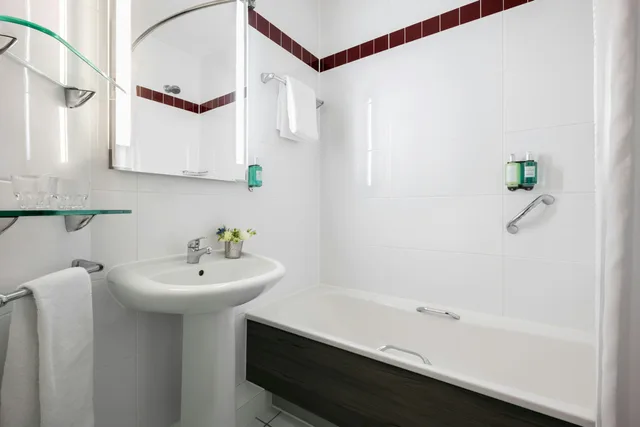 غرفة سوبيريور بسرير مزدوج، Leonardo Hotel Brighton 3/3