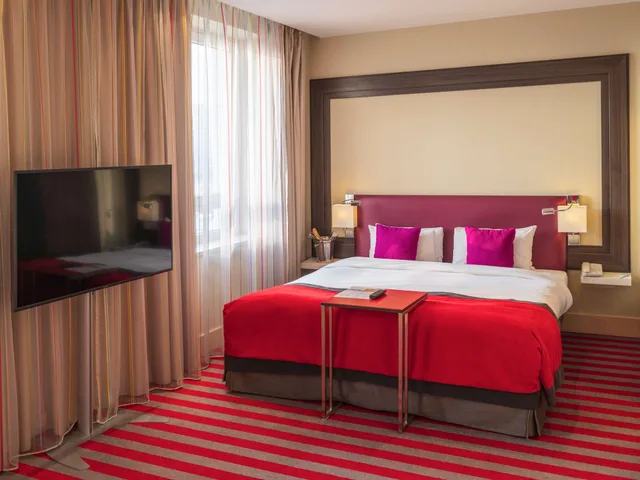غرفة سوبيريور بسرير كينج مع أريكة، Mercure Warszawa Grand 3/10