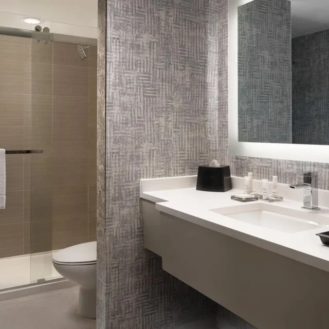 غرفة بسريرين منفصلين مع أريكة، Costa Mesa Marriott 6/6