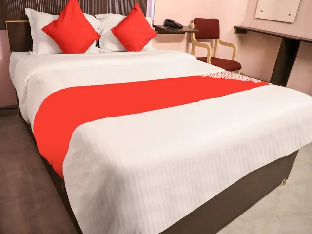 Room, Twin Beds, Oyo 13746 Mint Leaves 5/6