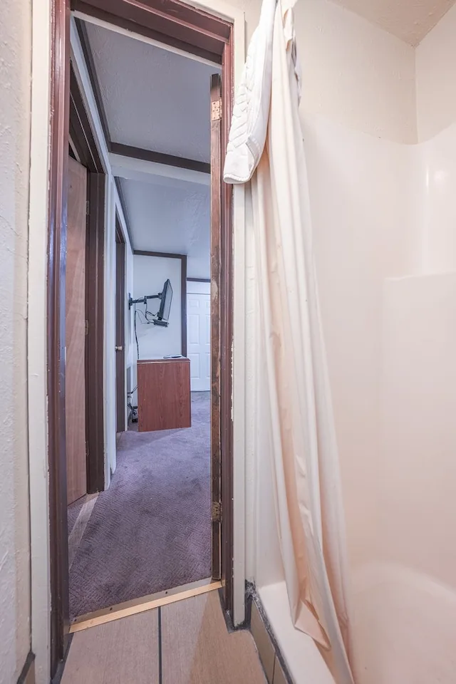 2 Bedrooms, Suite, 2 Queen Beds, OYO Hotel Portland OR near Airport 6/6