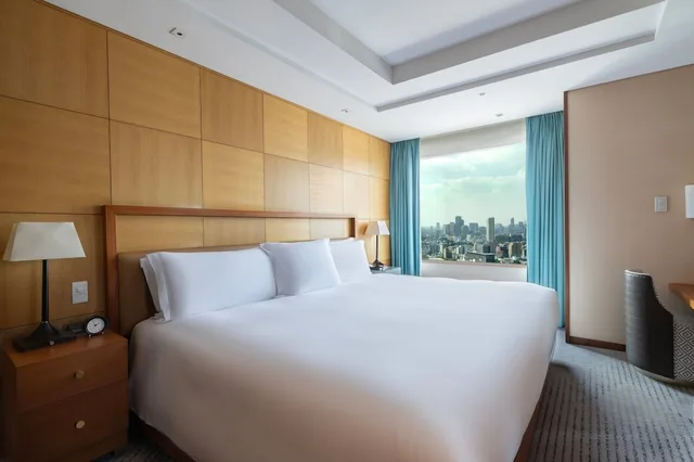 1 Bedroom, Suite, King Bed, Dining Area, Top Floor، The Strings by InterContinental Tokyo 3/10