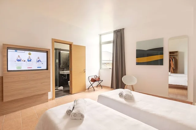 غرفة قياسية بسريرين منفصلين، B&B Hotel Pomezia Roma 3/9