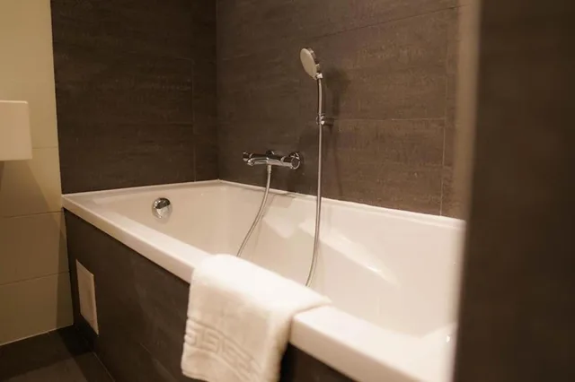 غرفة قياسية رباعية، Hotel Gravensteen 8/8