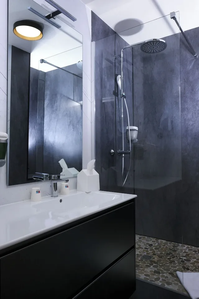 غرفة سوبيريور بسرير كوين، Hotel the Originals Roscoff Armen Le Triton 8/10