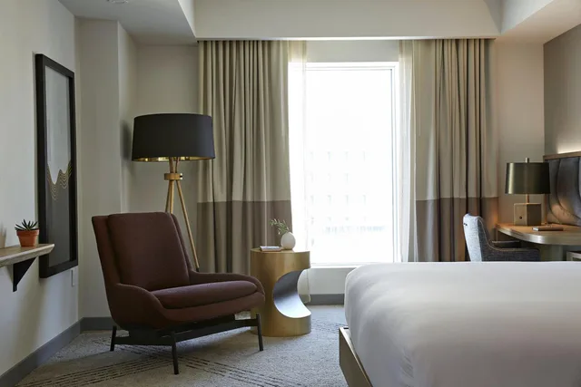 Essential, King Bed, with View، KIMPTON SAWYER HOTEL 5/8