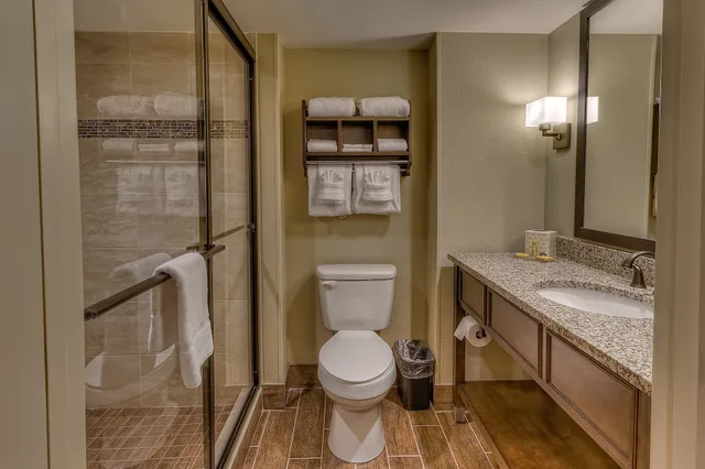 Suite, King Bed, La Quinta Inn Suites Pigeon Forge 10/10