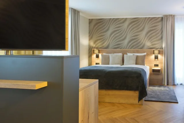 جناح جونيور بسرير كينج بإطلالة على الحديقة، Atrium Hotel Amadeus 3/10