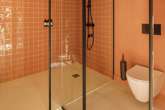 Santa Joana, Residence، Locke de Santa Joana 6/7