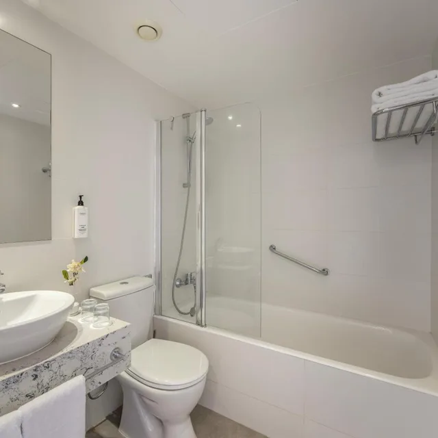 Superior, Double or Twin Bed, Side Sea View، Kapetanios Aqua Resort 2/3