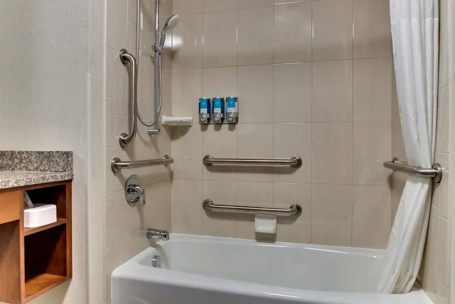 2 Rooms, Suite, 2 Queen Beds, Sofa, Bathtub, Accessible, Drury Inn & Suites Knoxville West 4/4