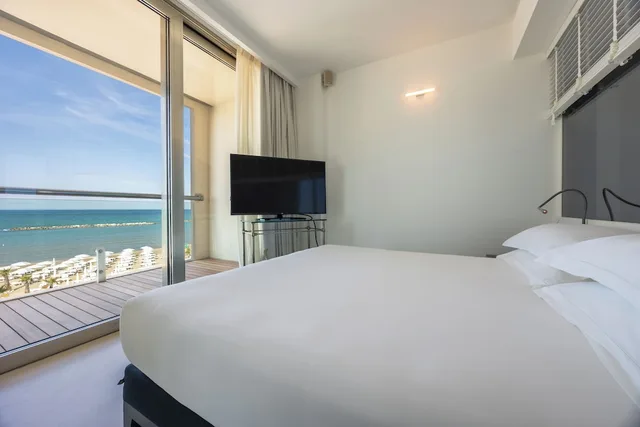 جناح سوبيريور بسرير كوين مع أريكة، Excelsior Hotel, Spa & Lido 4/10