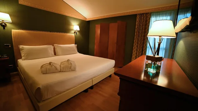 جناح ديلوكس، Best Western Grand Htl Guinigi 6/8