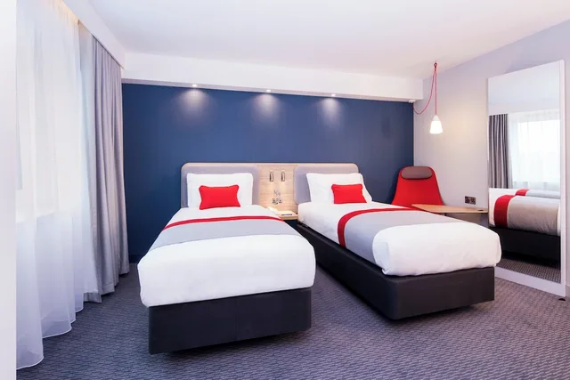 غرفة قياسية بسريرين منفصلين، HOLIDAY INN EXPRESS WIGAN 1/3