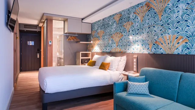 غرفة بريميوم بسرير كوين مع أريكة، Voco Strasbourg Centre - The Garden 2/6