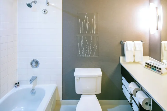 استوديو بسريرين كوين، CAMBRIDGE SUITES HALIFAX HOTEL 5/7