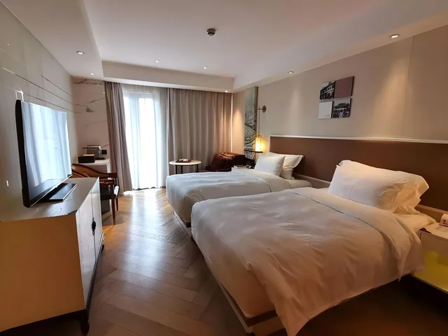 Elegant, Twin Beds، LN Hotel Five 1/1