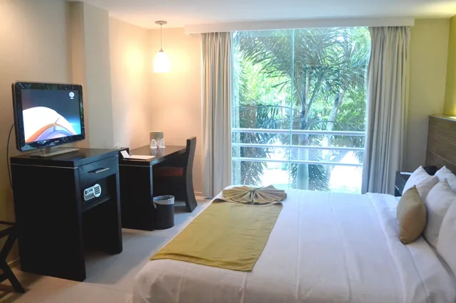غرفة ديلوكس بسريرين مزدوجين، Hotel El Espanol Paseo de Montejo by Kavia 6/7