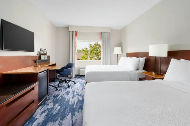 غرفة بسريرين كوين بحوض استحمام لذوي الإعاقة، Fairfield Inn By Marriott Philadelphia Airport 2/10