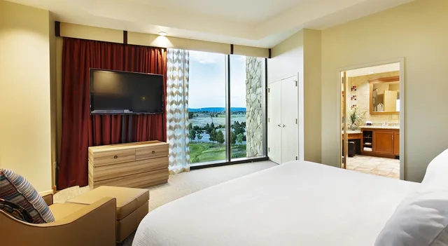 جناح تنفيذي بسرير كينج مع أريكة، Sky Ute Casino And Resort 7/10