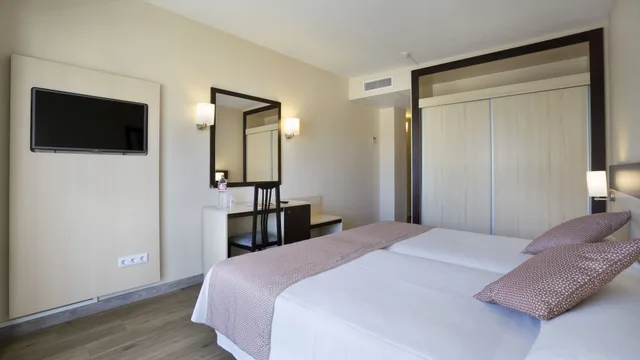 غرفة بسريرين منفصلين بشرفة، Marconfort Griego Hotel Ex Griego Mar 2/5