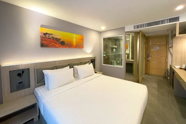 غرفة بريميوم سوبيريور بسرير كينج، Clarian Hotel Beach Patong 2/10