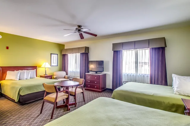 غرفة قياسية بسريرين كوين، Best Western Geneseo Inn 1/10