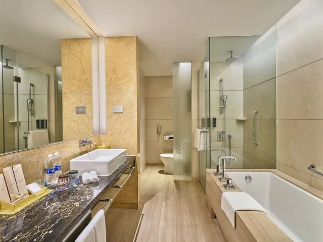 جناح تنفيذي بسرير كينج بغرفة نوم واحدة، Four Points by Sheraton Guangzhou DongPu 6/9