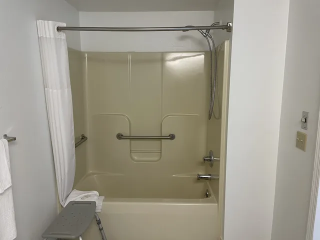 غرفة بسرير مزدوج لذوي الإعاقة، Quality Inn & Suites Georgetown - Seaford 8/8