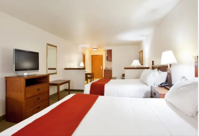 جناح، Holiday Inn Express Hotel And Suites Mattoon 1/5