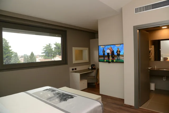 Junior Suite, Multiple Beds، Albergo Roma, Bw Signature Collection 3/4