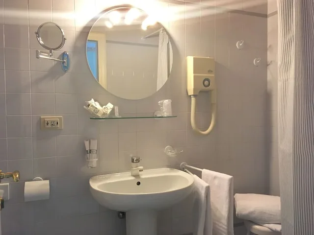 غرفة قياسية بسرير مزدوج أو سريرين منفصلين، Albergo Sapori 4/4