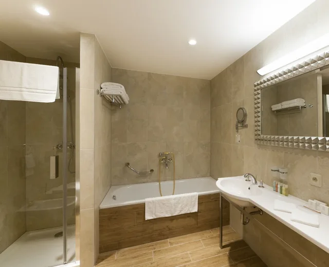 Suite, King Bed, Grandhotel Ambassador Narodni Dum 2/3