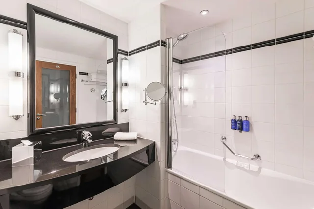 Junior Suite, Cathedral View، Radisson Blu Hotel, Leeds 3/6
