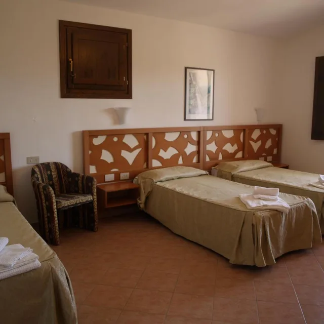 Room, Triple, Club Esse Gallura Beach Village 6/10