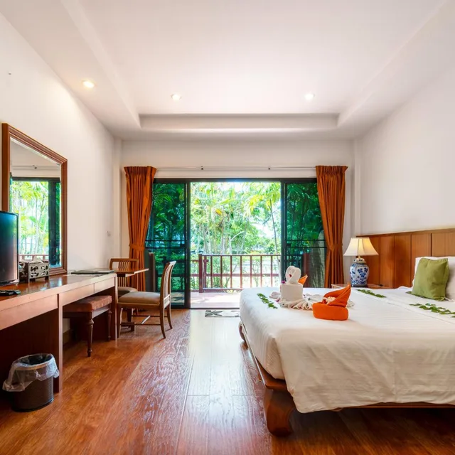 Superior, King Bed, Sailom Resort Bangsaphan 3/10