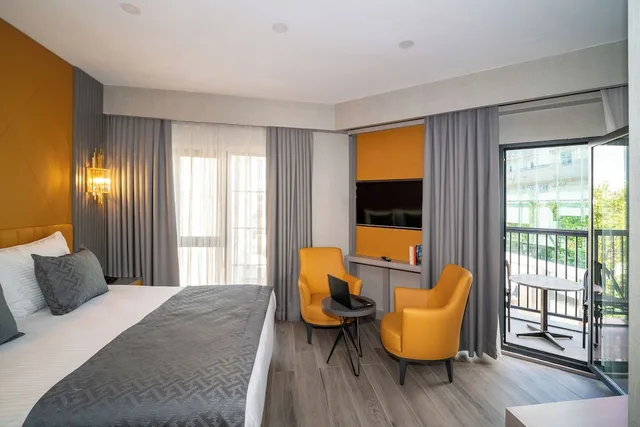 جناح عائلي بسرير كوين بشرفة، Icon Hotel Bomonti Istanbul 1/4
