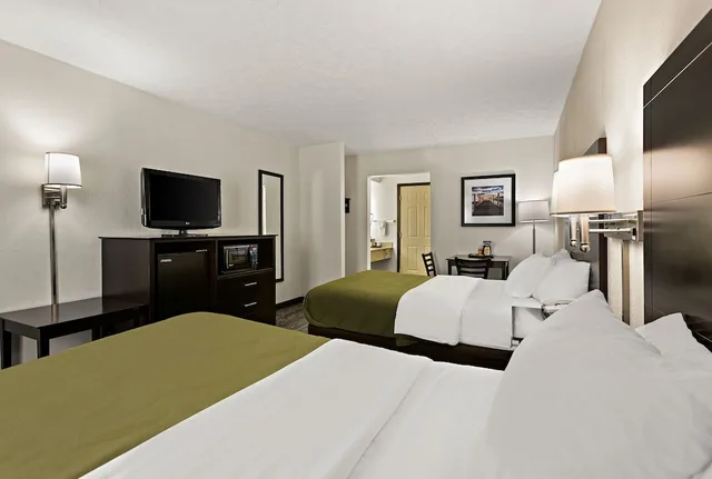 غرفة قياسية بسريرين مزدوجين، Quality Inn Traverse City 5/10