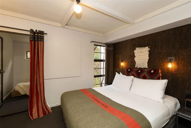 جناح عائلي، Sherwood Queenstown 2/8