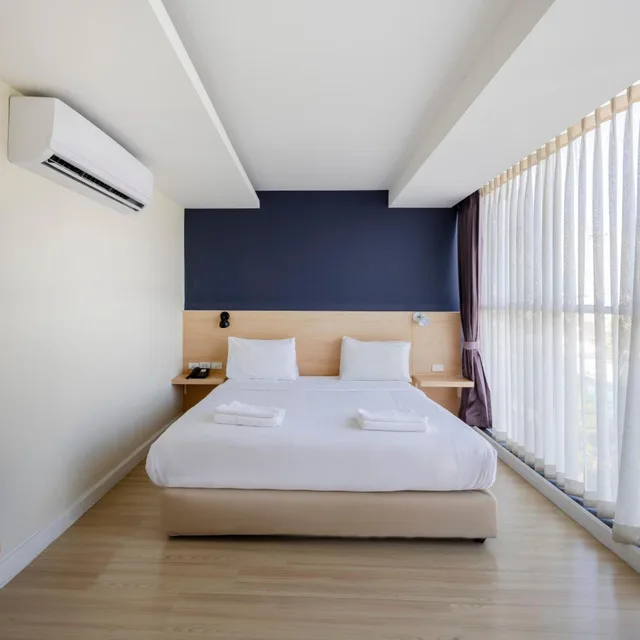 Superior, Double Bed, Solo Express Sukhumvit 81 2/10