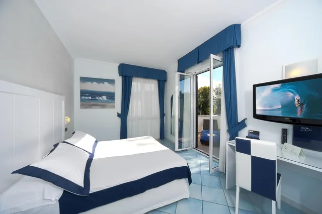 غرفة بريستيج بسرير مزدوج أو سريرين منفصلين، Villa Durrueli Resort Spa 1/2