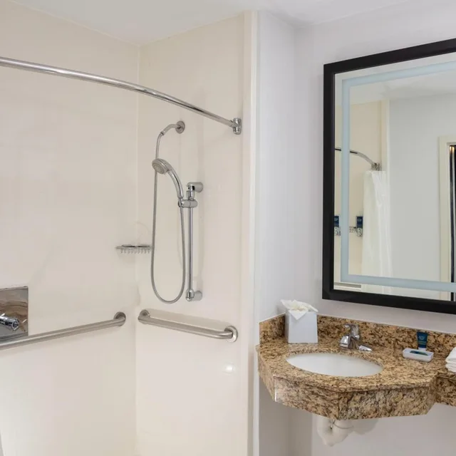 غرفة بسرير كينج، Four Points By Sheraton Memphis East 11/12