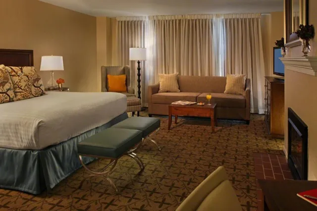 جناح، Gettysburg Hotel 1/3