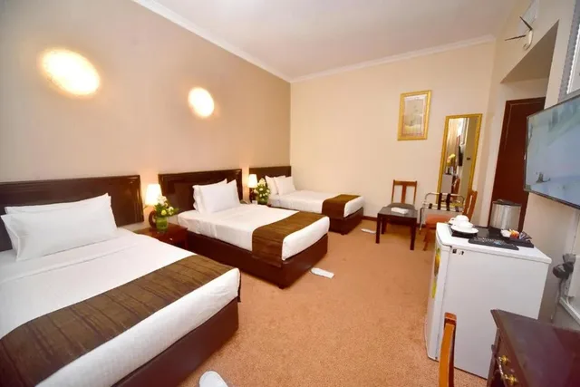 غرفة قياسية ثلاثية، NEJOUM AL EMARATE HOTEL 1/2