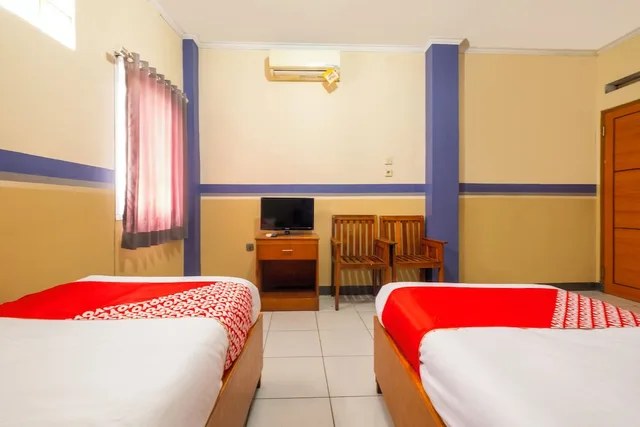 غرفة ديلوكس بسريرين منفصلين، Hotel O Riau Near Gedung Sate Formerly Patradisa 3/5