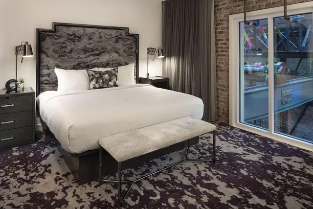 Room, King Bed, Jw Marriott Savannah Plant Riverside District 3/10