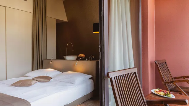 جناح تنفيذي بجاكوزي، Sotelia Hotel 1/2