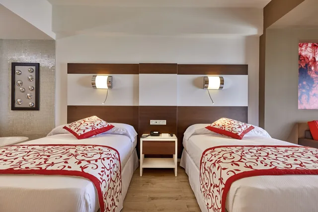 جناح جونيور بإطلالة على الحديقة، Riu Palace Costa Mujeres All Inclusive 2/3