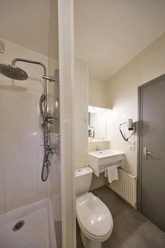 غرفة رباعية، Hotel Eco - A75 9/10