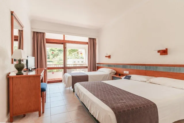 Standard, Quadruple, Garden or Street View, Balcony، Son Baulo 1/2
